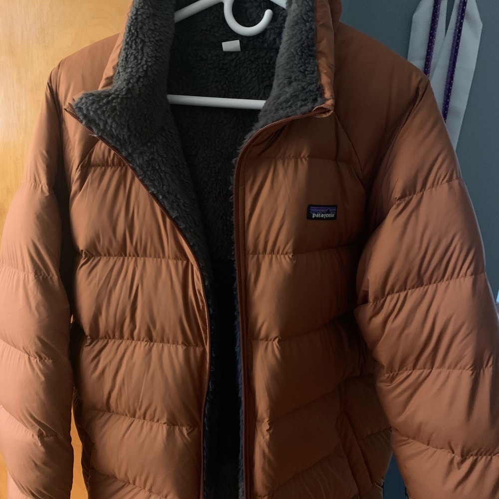 NWOT Patagonia silent down reversible jacket